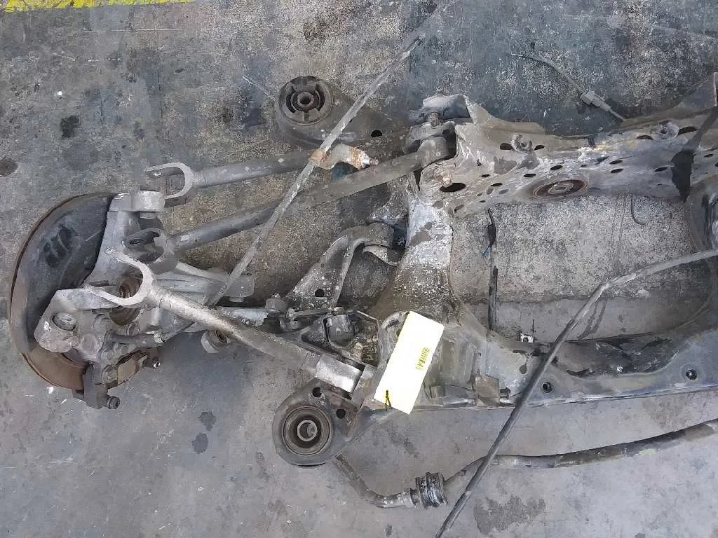 Puente Trasero para Infiniti Q50