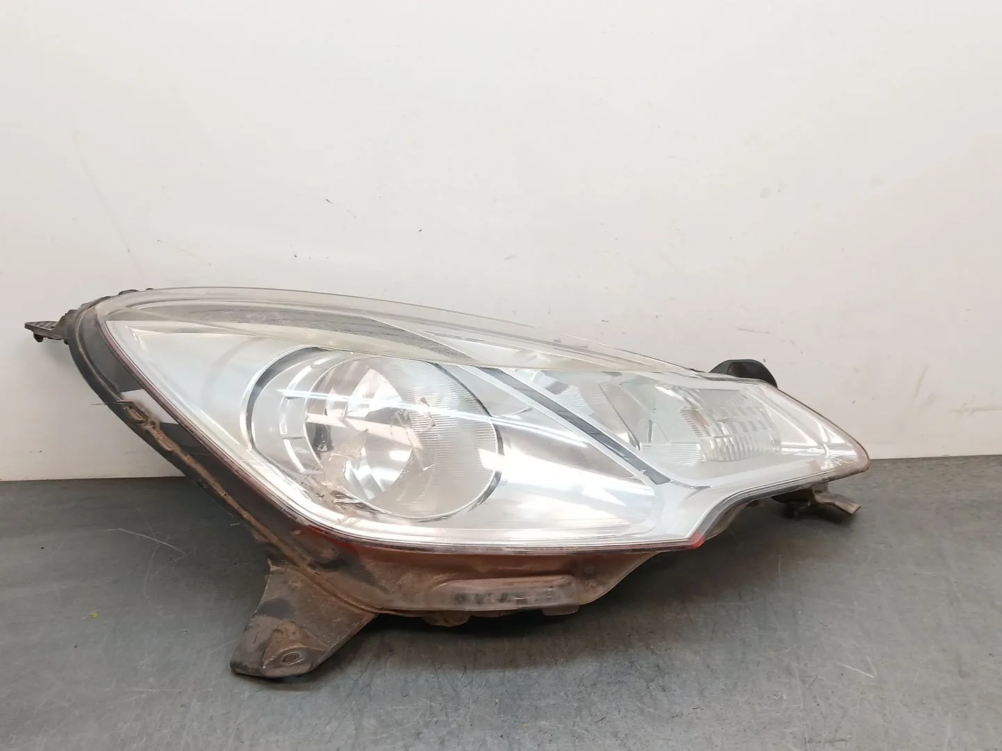 Faro Derecho para Citroën Ds3