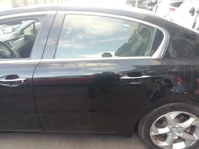 Puerta Trasera Izquierda para Peugeot 508