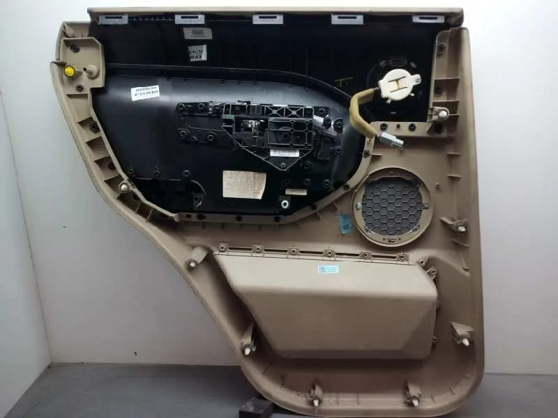 Guarnecido Puerta Trasera Derecha para Land Rover Evoque