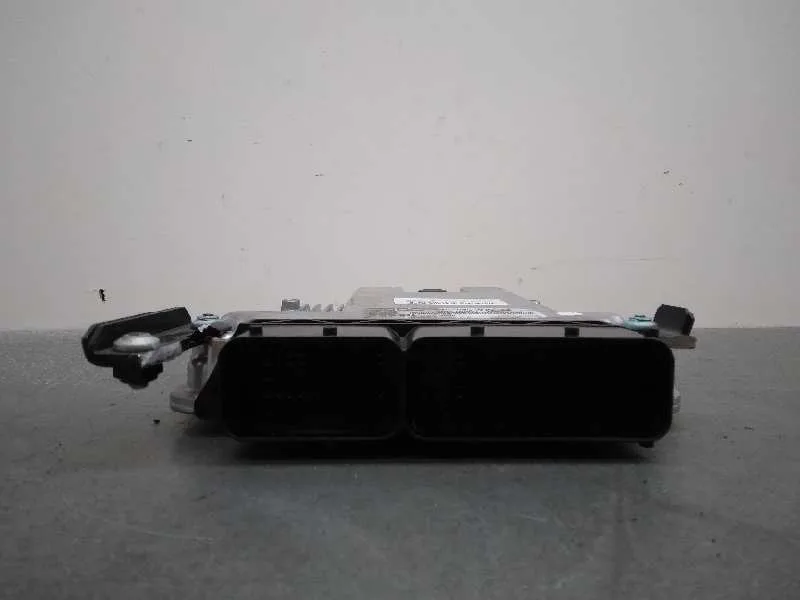 Centralita Motor Uce para Audi A4 Berlina (8E)