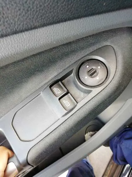 Mando Elevalunas Delantero Izquierdo para Ford C-Max