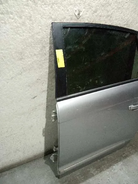 Puerta Trasera Izquierda para Ssangyong Rodius