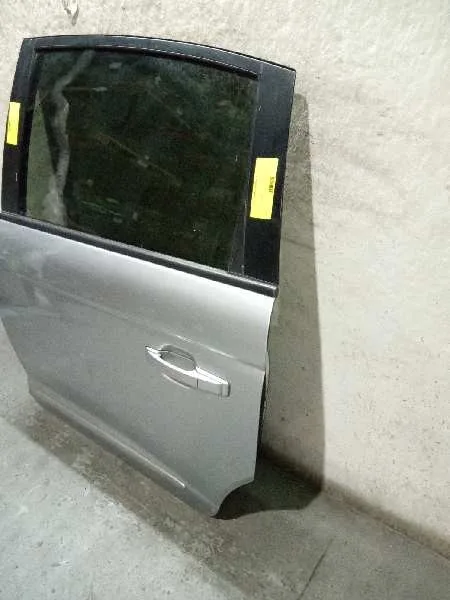 Puerta Trasera Izquierda para Ssangyong Rodius