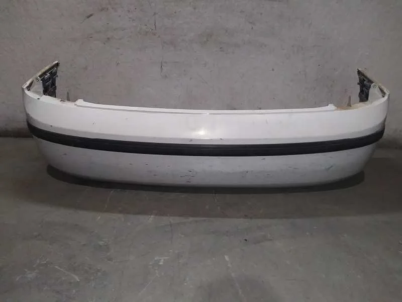 Paragolpes Trasero para Skoda Superb (3U4)