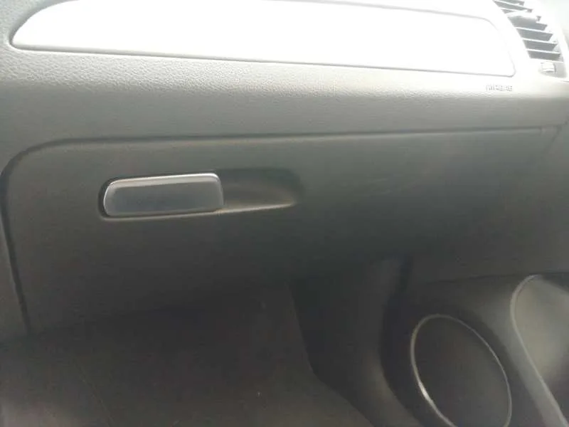 Guantera para Audi Q5 (8R)