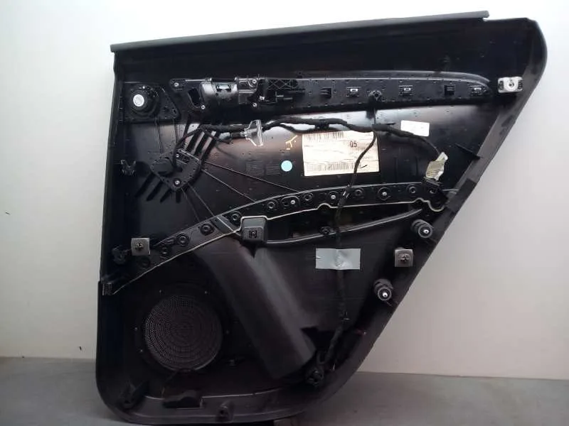 Guarnecido Puerta Trasera Izquierda para Audi Q5 (8R)