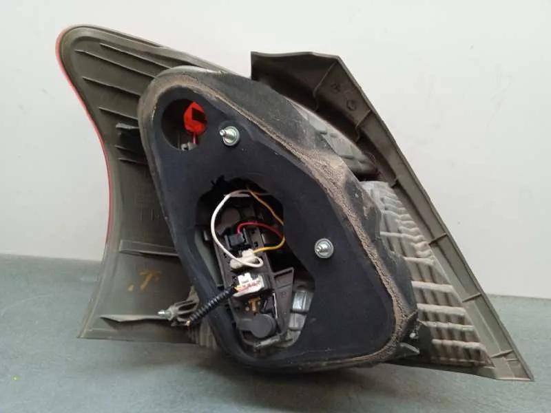Piloto Trasero Derecho para Toyota Yaris