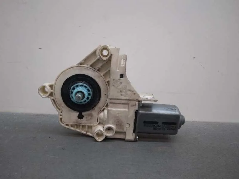 Motor Elevalunas Delantero Derecho para Audi A4 Avant (8K5) (2008)