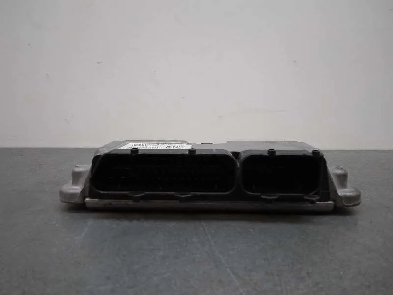 Centralita Motor Uce para Seat Ibiza (6L1)