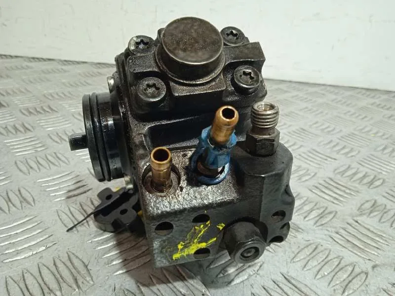 Bomba Inyeccion para Opel Corsa D