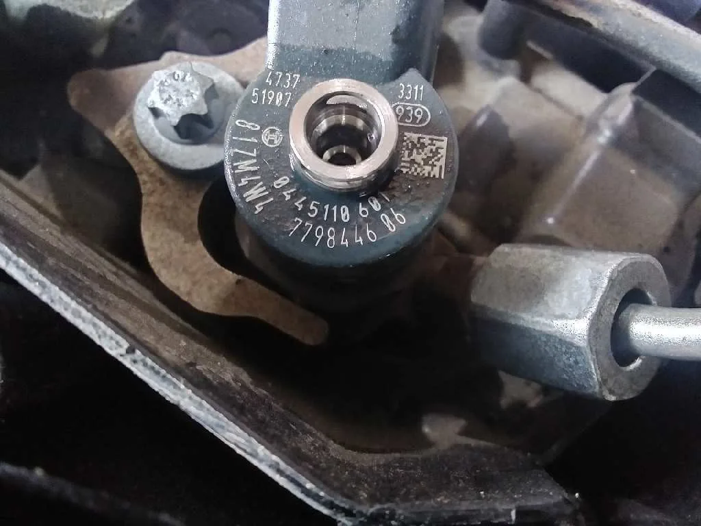 Inyector para Bmw Serie 1 Lim. (F20)
