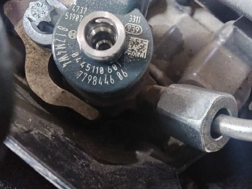 Inyector para Bmw Serie 1 Lim. (F20)