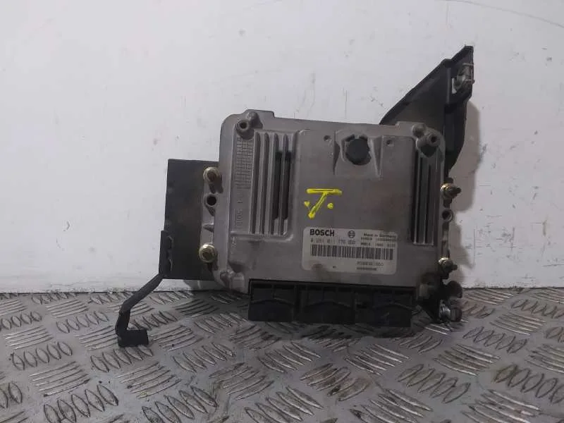 Centralita Motor Uce para Renault Megane Ii Berlina 3P