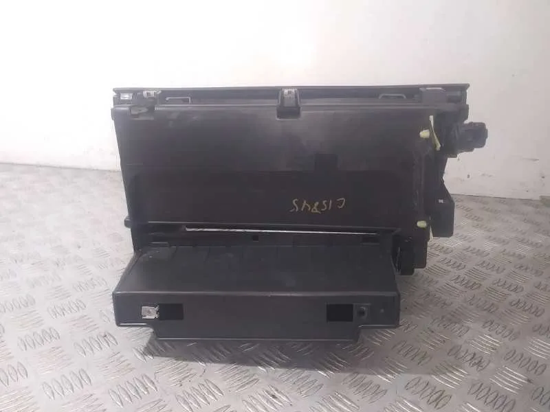 Guantera para Seat Leon (5F1)