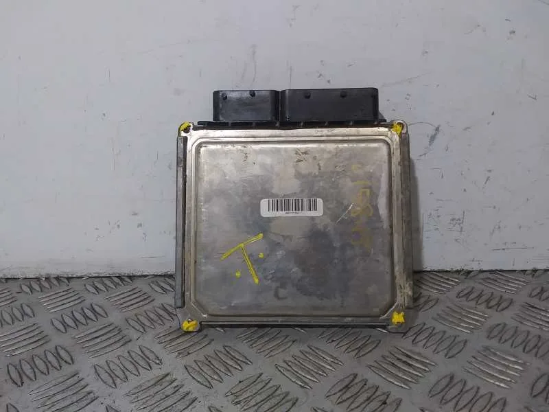 Centralita Motor Uce para Seat Leon (5F1)