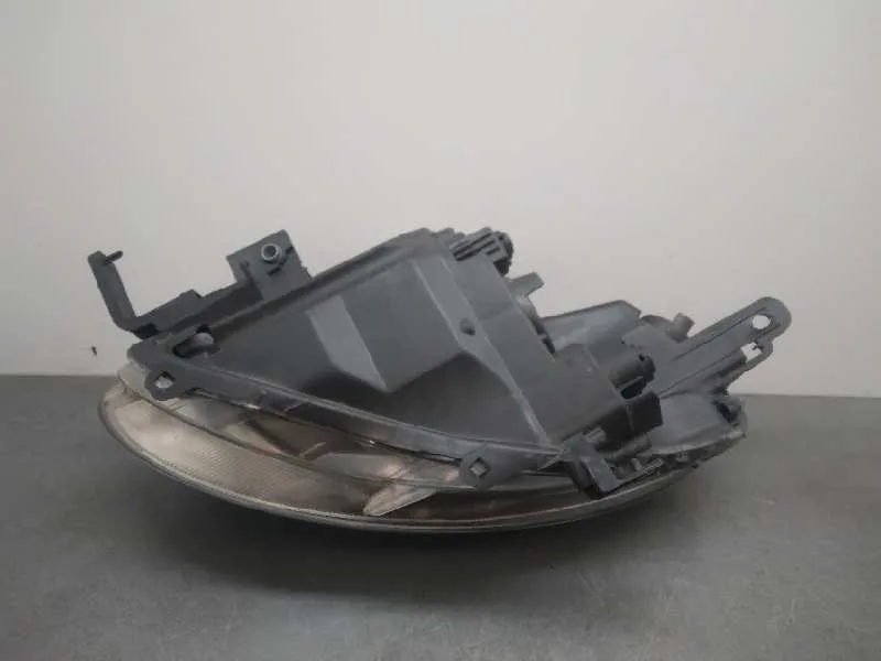 Faro Derecho para Fiat 500 L (330)
