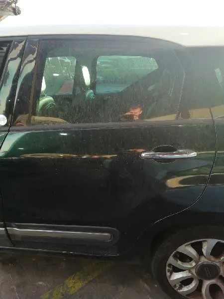 Puerta Trasera Izquierda para Fiat 500 L (330)