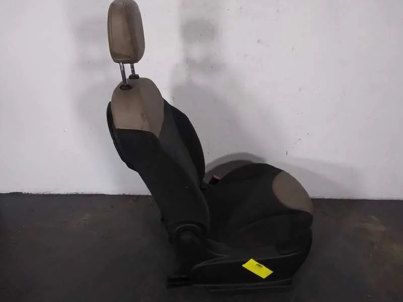 Asiento Delantero Derecho para Fiat 500 L (330)