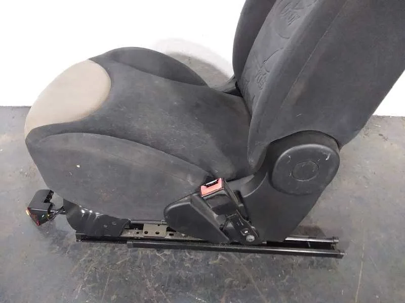 Asiento Delantero Derecho para Fiat 500 L (330)