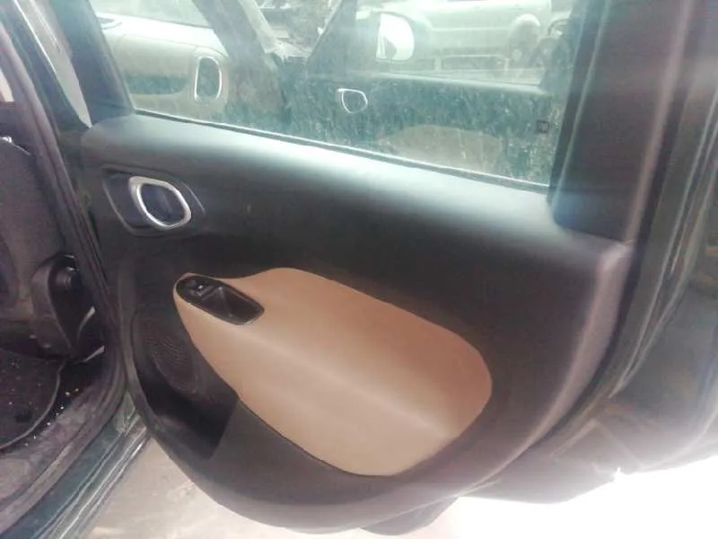 Guarnecido Puerta Trasera Derecha para Fiat 500 L (330)