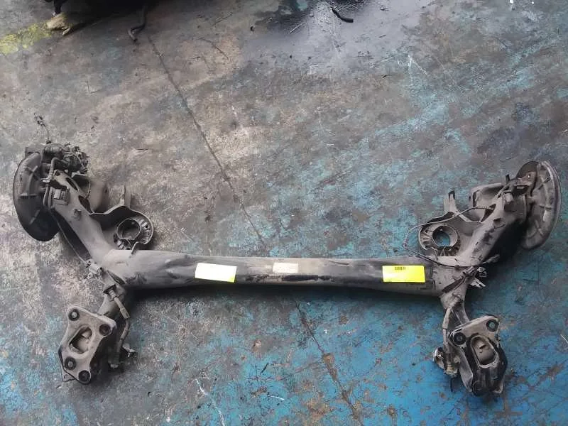 Puente Trasero para Fiat 500 L (330)