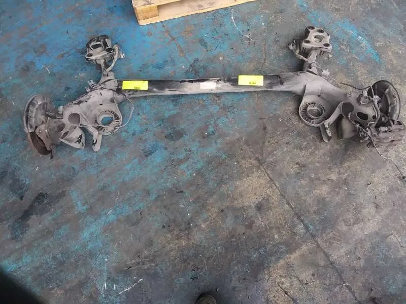 Puente Trasero para Fiat 500 L (330)