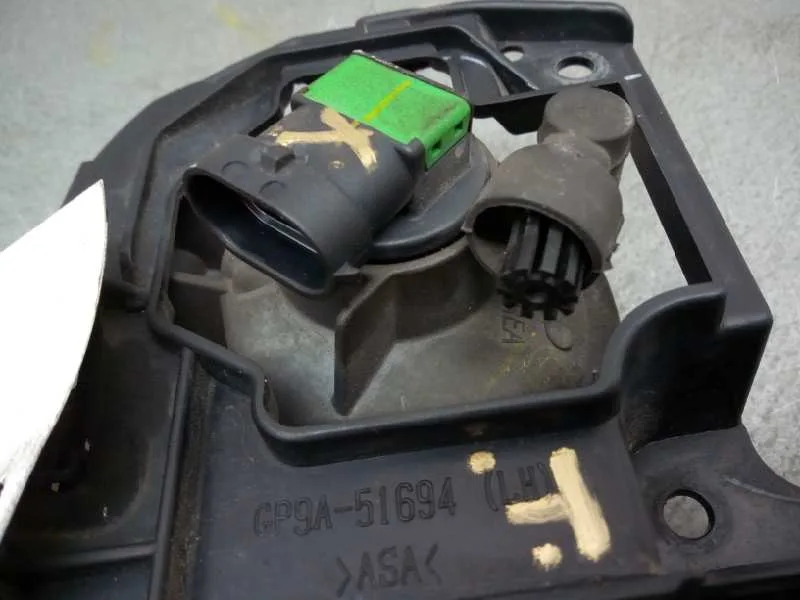 Faro Antiniebla Izquierdo para Mazda Cx-7 (Er)