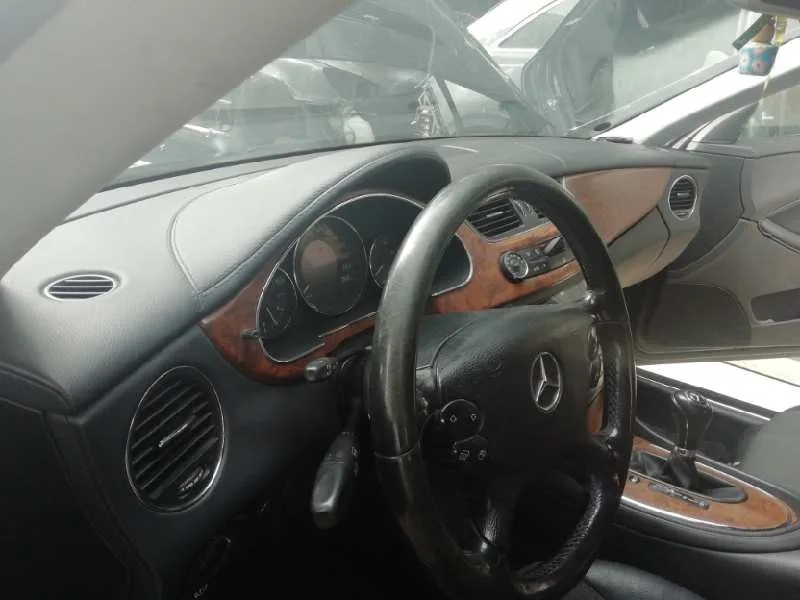 Salpicadero para Mercedes-Benz Clase Cls (W219)