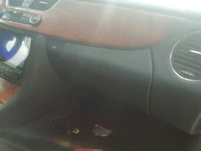 Guantera para Mercedes-Benz Clase Cls (W219)