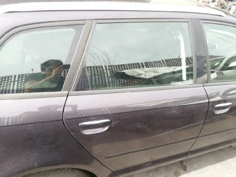 Puerta Trasera Derecha para Audi A3 (8P)