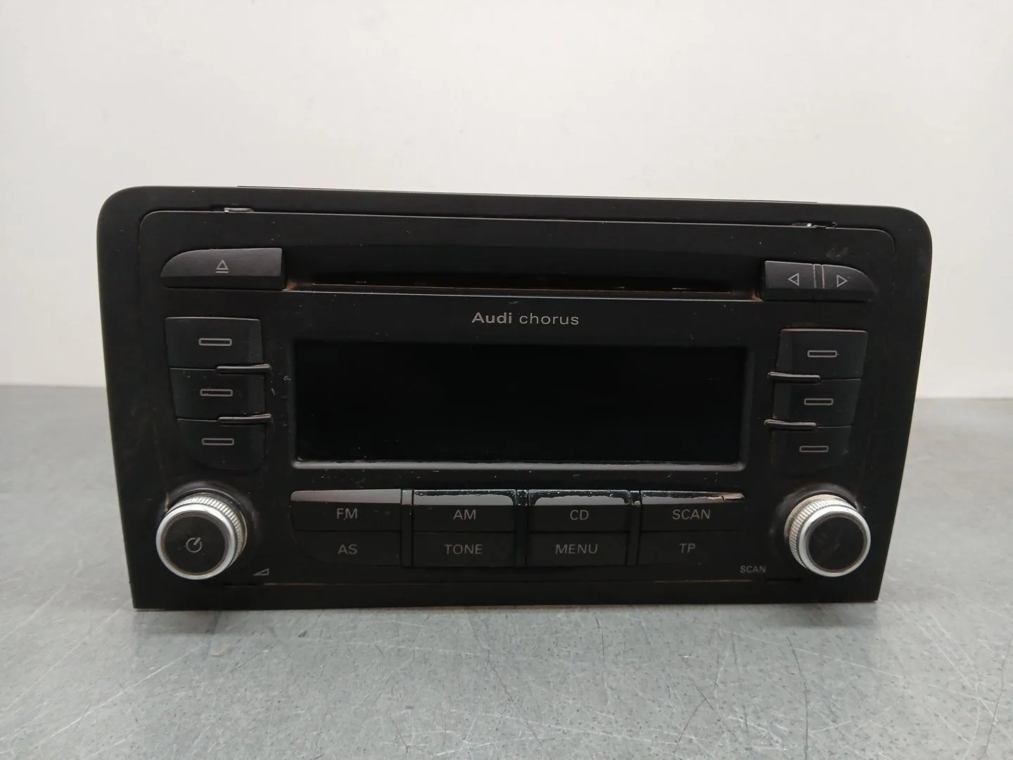 Sistema Audio / Radio Cd para Audi A3 (8P)