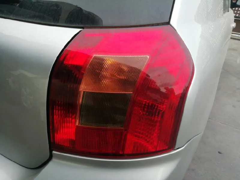 Piloto Trasero Derecho para Toyota Corolla (E12)