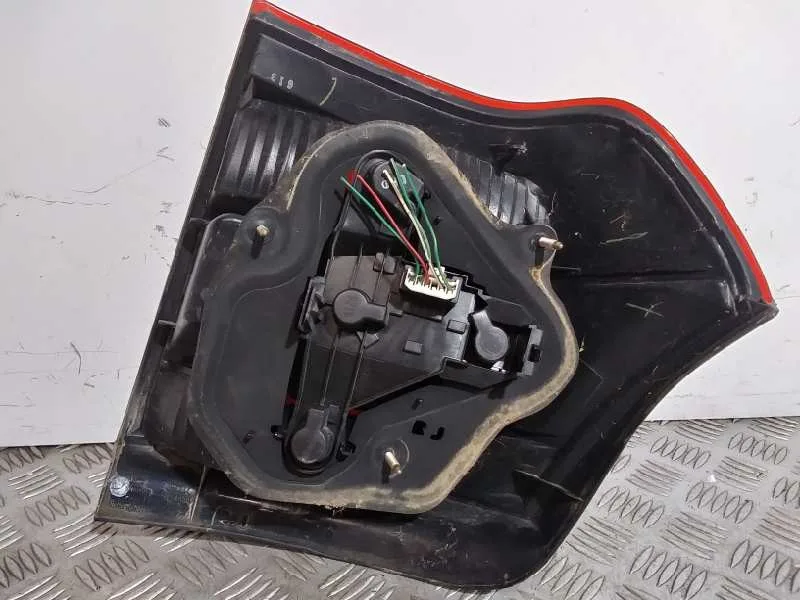 Piloto Trasero Derecho para Toyota Corolla (E12)