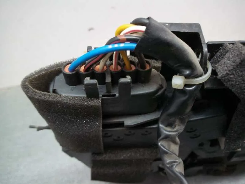 Cerradura Puerta Delantera Derecha para Mazda Cx-7 (Er)