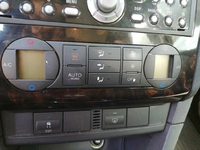 Mando Climatizador para Ford Focus Berlina (Cap)
