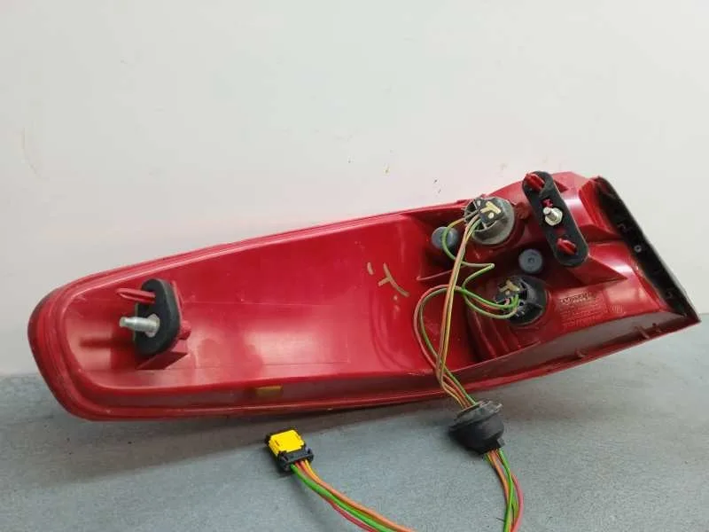 Piloto Trasero Derecho para Peugeot 607 (S2)