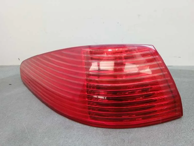 Piloto Trasero Izquierdo para Peugeot 607 (S2)