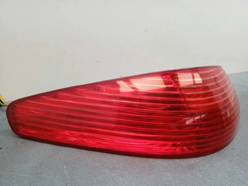 Piloto Trasero Izquierdo para Peugeot 607 (S2)