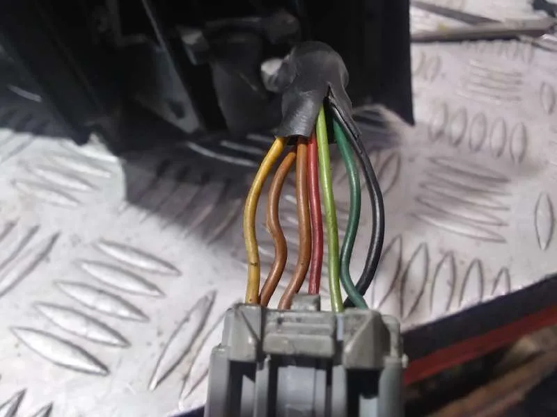 Retrovisor Izquierdo para Ford Focus Berlina (Cap)