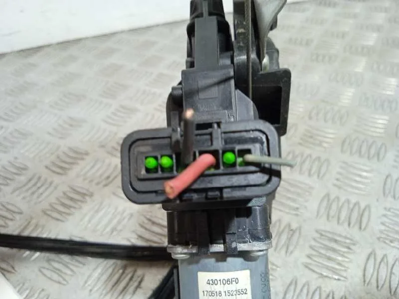 Elevalunas Delantero Izquierdo para Renault Megane Iv Berlina 5P