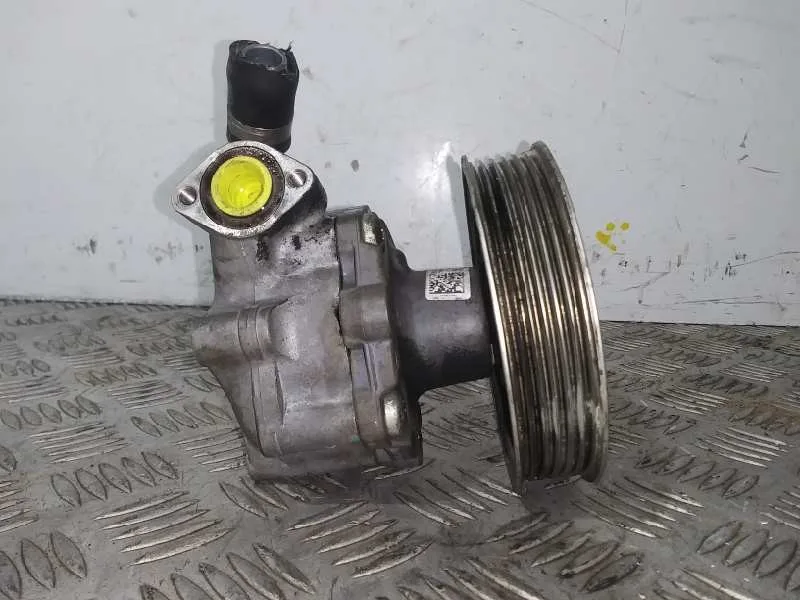 Bomba Direccion para Audi A5 Coupe (8T)