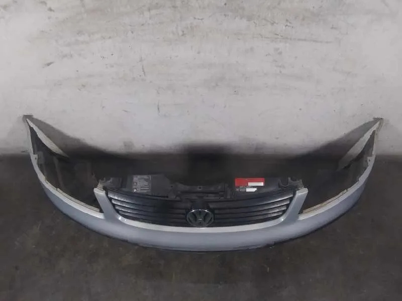 Paragolpes Delantero para Volkswagen Passat Berlina (3B2)