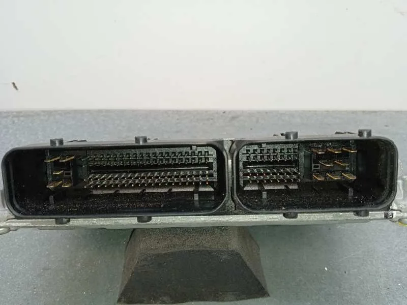 Centralita Motor Uce para Seat Leon (1P1)