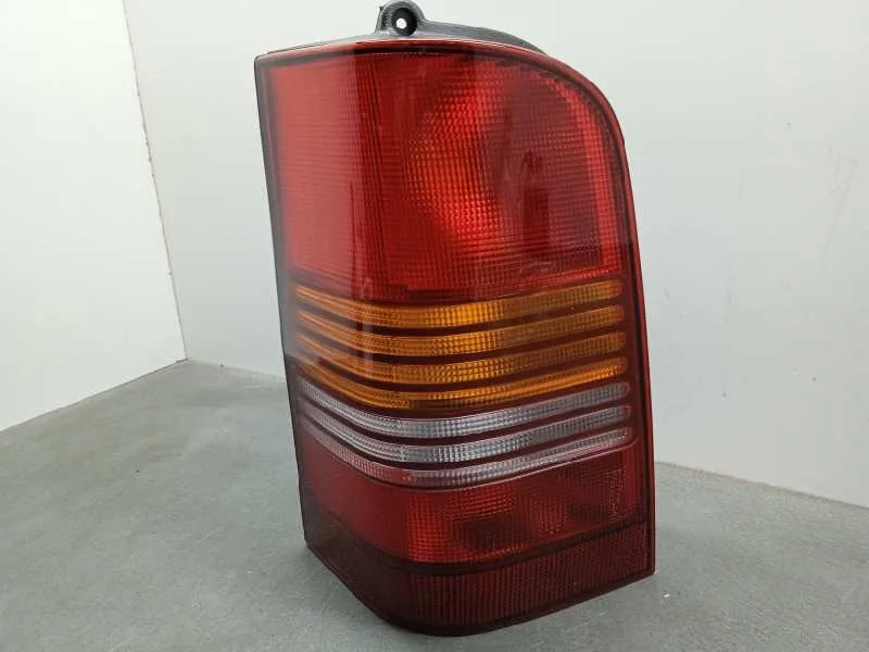 Piloto Trasero Izquierdo para Mercedes-Benz Vito (W638) Caja Cerrada