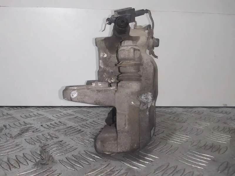 Pinza Freno Delantera Derecha para Peugeot Bipper