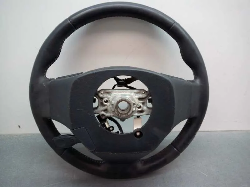Volante para Toyota Auris Touring Sports (E18)