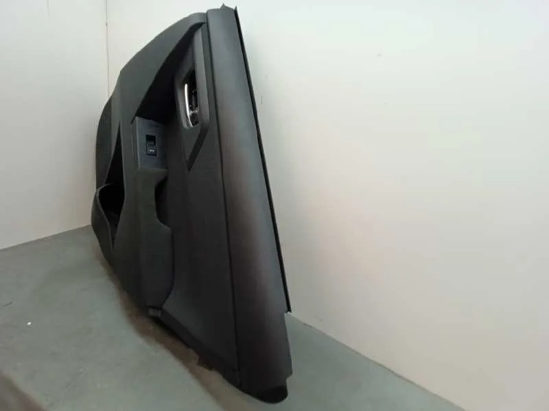 Guarnecido Puerta Trasera Derecha para Toyota Auris Touring Sports (E18)