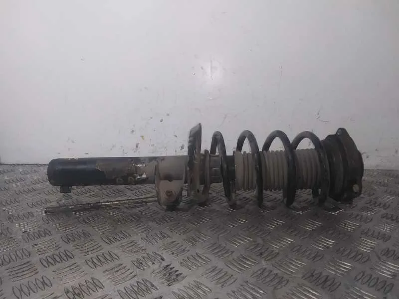 Amortiguador Delantero Derecho para Volkswagen Passat Lim. (362)