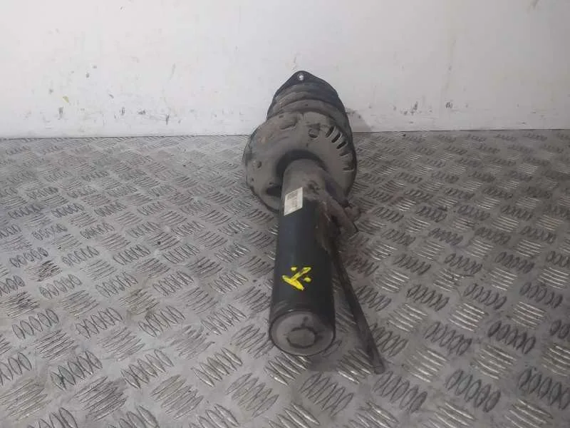 Amortiguador Delantero Derecho para Volkswagen Passat Lim. (362)